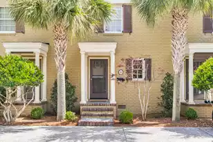 16 Logan St, Charleston, SC 29401 - Photo 6