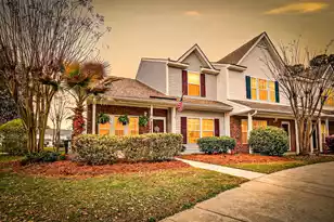 300 Yellow Hawthorn Cir, Summerville, SC 29483 - Photo 1