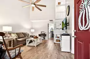 300 Yellow Hawthorn Cir, Summerville, SC 29483 - Photo 4
