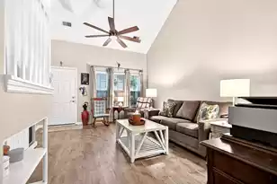 300 Yellow Hawthorn Cir, Summerville, SC 29483 - Photo 10