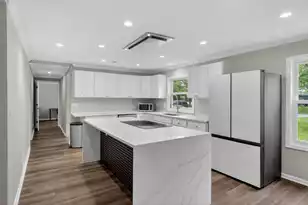 8805 Antler Dr, North Charleston, SC 29406 - Photo 2