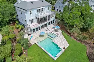 2254 Beckenham Dr, Mount Pleasant, SC 29466 - Photo 2