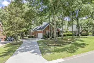 8614 Fairway Woods Dr W, North Charleston, SC 29420 - Photo 44