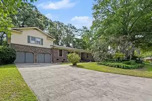 405 Red Fox, Summerville, SC 29485 - Photo 2