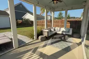 393 Oak Park St, Summerville, SC 29483 - Photo 10