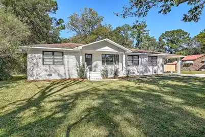 702 Palmetto Street N, Summerville, SC 29483 - Photo 2