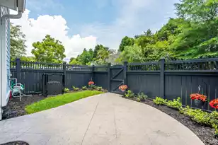 2069 Kings Gate Ln, Mount Pleasant, SC 29466 - Photo 12