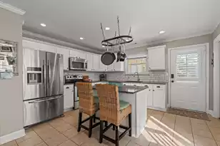 1307 Broad St, Beaufort, SC 29902 - Photo 12