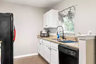 226 Emerald Isle Dr, Moncks Corner, SC 29461 - Photo 10