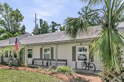 1462 Point Lane N #B, Mount Pleasant, SC 29464 - Photo 2