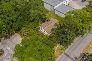 1182 Russell Dr, Mount Pleasant, SC 29464 - Photo 4