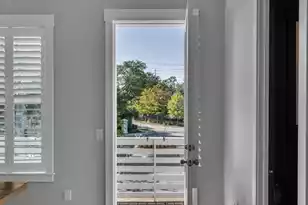 549 Cooper Village Ln, Mount Pleasant, SC 29464 - Photo 18