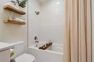 200 Bucksley Ln, Charleston, SC 29492 - Photo 16