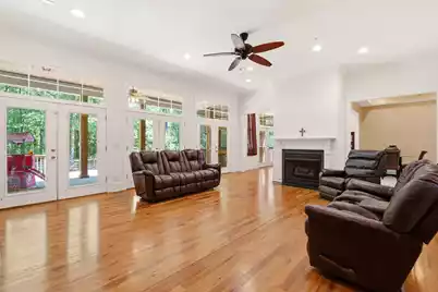 1404 Leisure Drive, Summerville, SC 29486 - Photo 6
