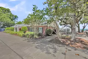 354 Molasses Ln, Mount Pleasant, SC 29464 - Photo 70