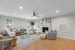 354 Molasses Ln, Mount Pleasant, SC 29464 - Photo 4