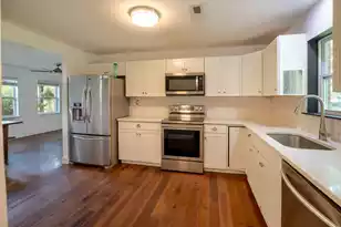 300 End Dr W, Moncks Corner, SC 29461 - Photo 6