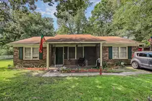 118 Wendy Way #Unit A B, Summerville, SC 29485 - Photo 2