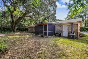 616 Center St, Mount Pleasant, SC 29464 - Photo 8