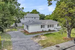 1602 Rifle Range Rd, Mount Pleasant, SC 29464 - Photo 8