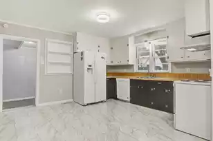 114 Live Oak Rd, Summerville, SC 29485 - Photo 2