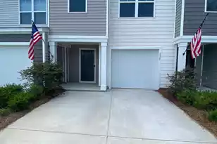 135 Sunrise Ln E, Summerville, SC 29486 - Photo 2