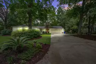 1053 Planters Curve, Mount Pleasant, SC 29464 - Photo 12
