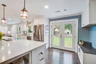 1053 Planters Curve, Mount Pleasant, SC 29464 - Photo 16
