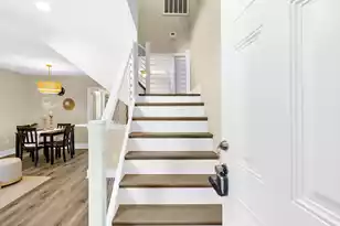 39 Radcliffe St, Charleston, SC 29403 - Photo 2