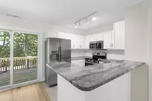 1677 Lauda Dr, Mount Pleasant, SC 29464 - Photo 10