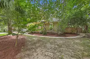 818 Law Ln, Mount Pleasant, SC 29464 - Photo 4