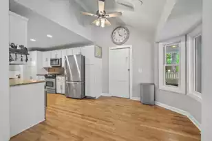 818 Law Ln, Mount Pleasant, SC 29464 - Photo 16