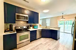 195 Tupalo Dr, Summerville, SC 29483 - Photo 8