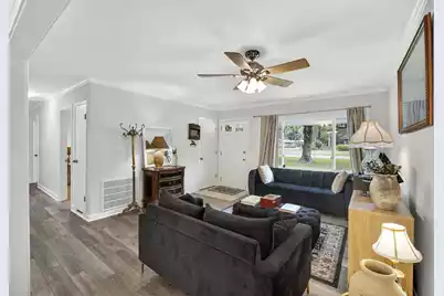 124 Helen Drive, Summerville, SC 29483 - Photo 4