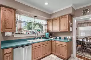 2236 Woodland Shores Rd, Charleston, SC 29412 - Photo 10