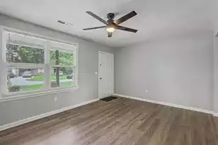 108 Bee St, Summerville, SC 29483 - Photo 6