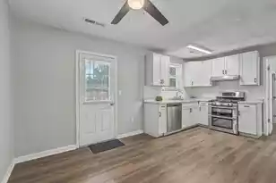 108 Bee St, Summerville, SC 29483 - Photo 12