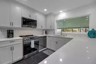 764 Creekside Dr, Charleston, SC 29412 - Photo 16
