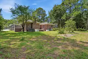 686 Pelzer Dr, Mount Pleasant, SC 29464 - Photo 8