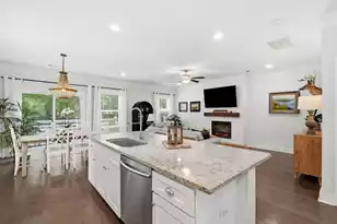 1319 Lucinda St, Mount Pleasant, SC 29466 - Photo 14