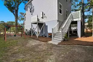 1319 Lucinda St, Mount Pleasant, SC 29466 - Photo 32