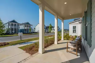 744 Blueway Avenue, Summerville, SC 29486 - Photo 4