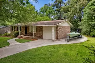 411 Forest Cir, Summerville, SC 29483 - Photo 4