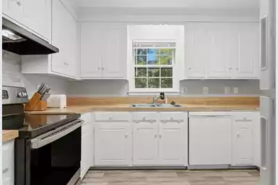 411 Forest Circle, Summerville, SC 29483 - Photo 8
