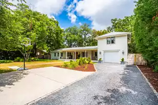 1035 Lakeview Dr, Mount Pleasant, SC 29464 - Photo 2