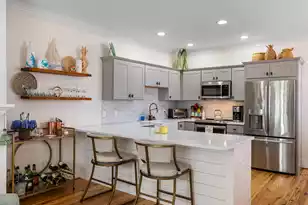 11 Felix St, Charleston, SC 29403 - Photo 6