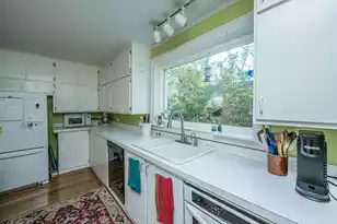 64 Clemson St, Charleston, SC 29403 - Photo 8