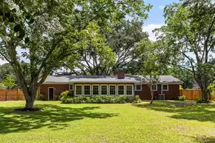 1335 Old Colony Rd, Mount Pleasant, SC 29464 - Photo 2