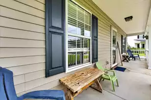 105 Warrell Cir, Summerville, SC 29485 - Photo 4