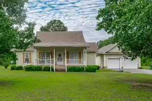 235 Sorin, Elloree, SC 29047 - Photo 1